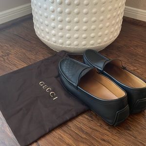 Gucci loafers in EXCELLENT condition. EU size 42